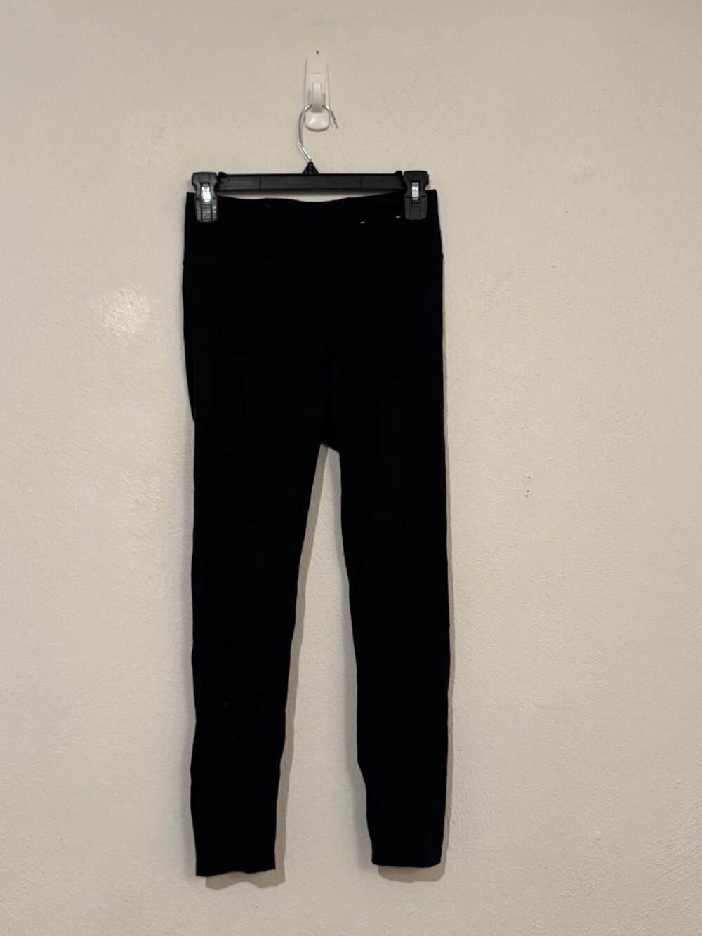 Black Performance Leggings – Size M